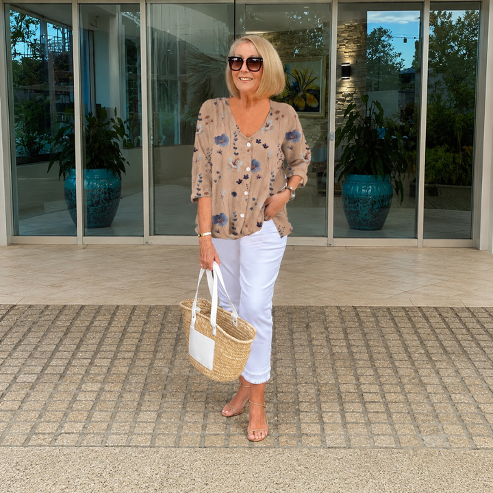 ALISA | ELEGANT FLORAL TUMMY-COVERAGE BLOUSE