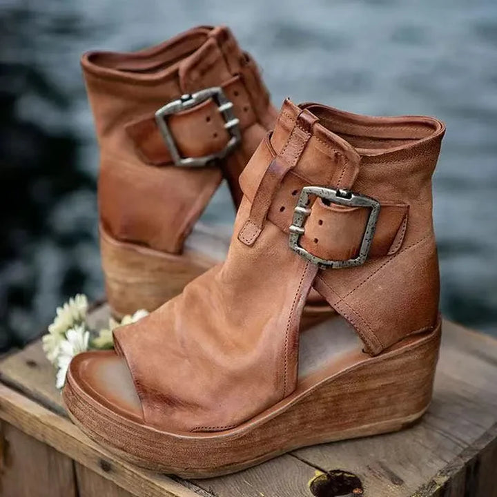 Marlyn - Women's open-toe wedge sandals with a retro-style buckle