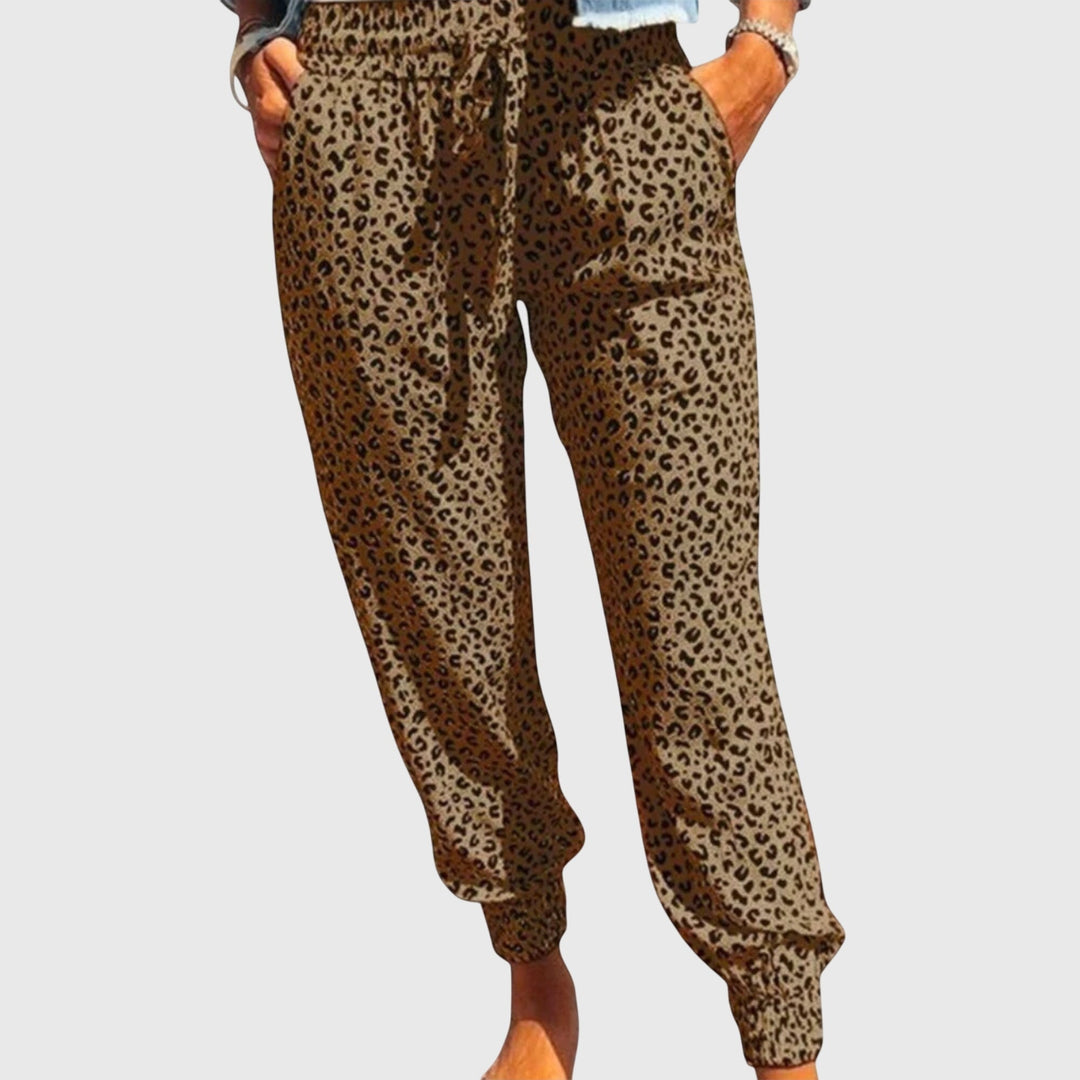 Jamie | Leo Pants with Wide Legs.